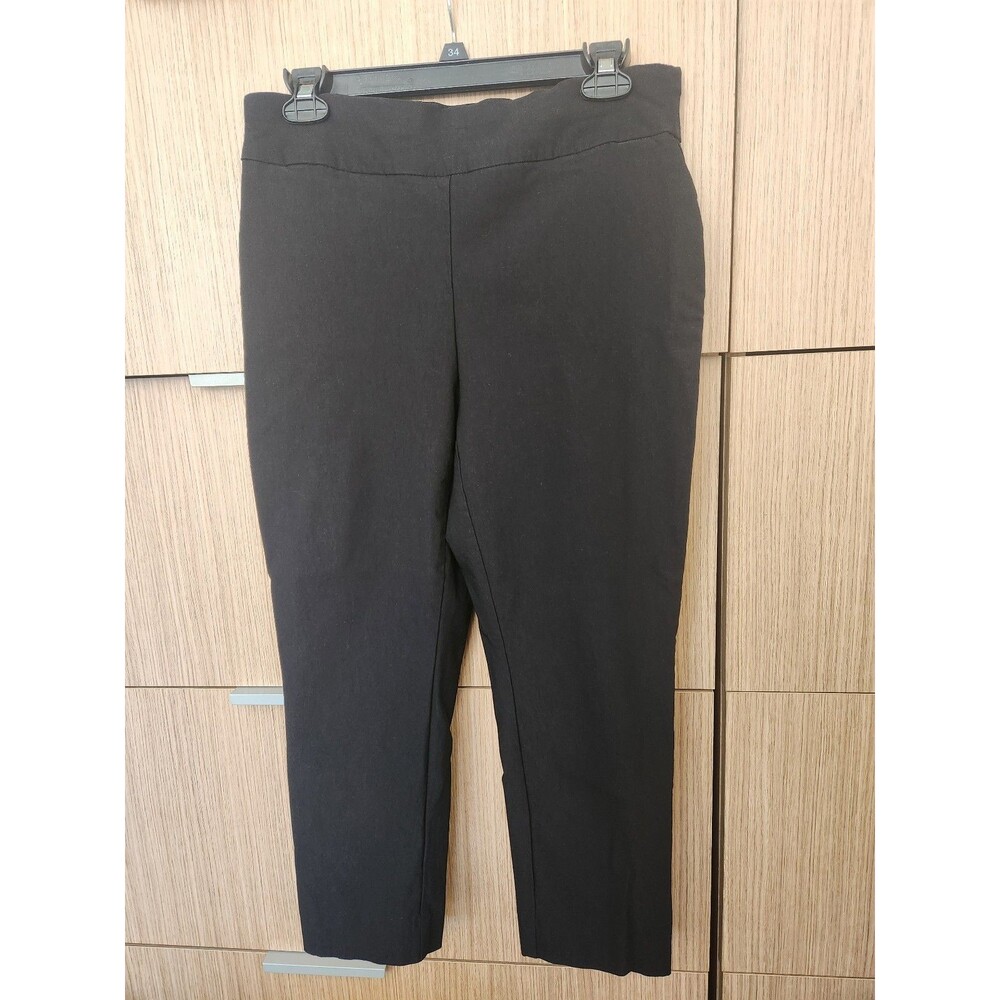 So Slimming by Chico's Black Pull-on Crop Pants Size 1 US 8